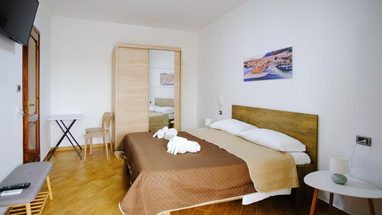Sofia Rooms 卡斯泰拉马莱 外观 照片