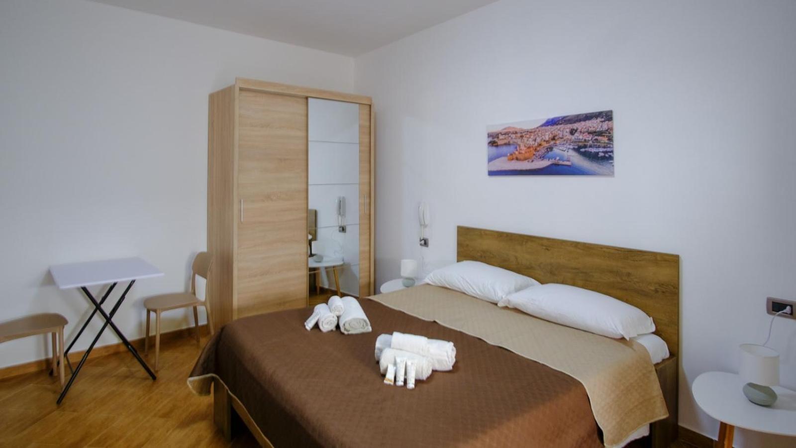 Sofia Rooms 卡斯泰拉马莱 外观 照片